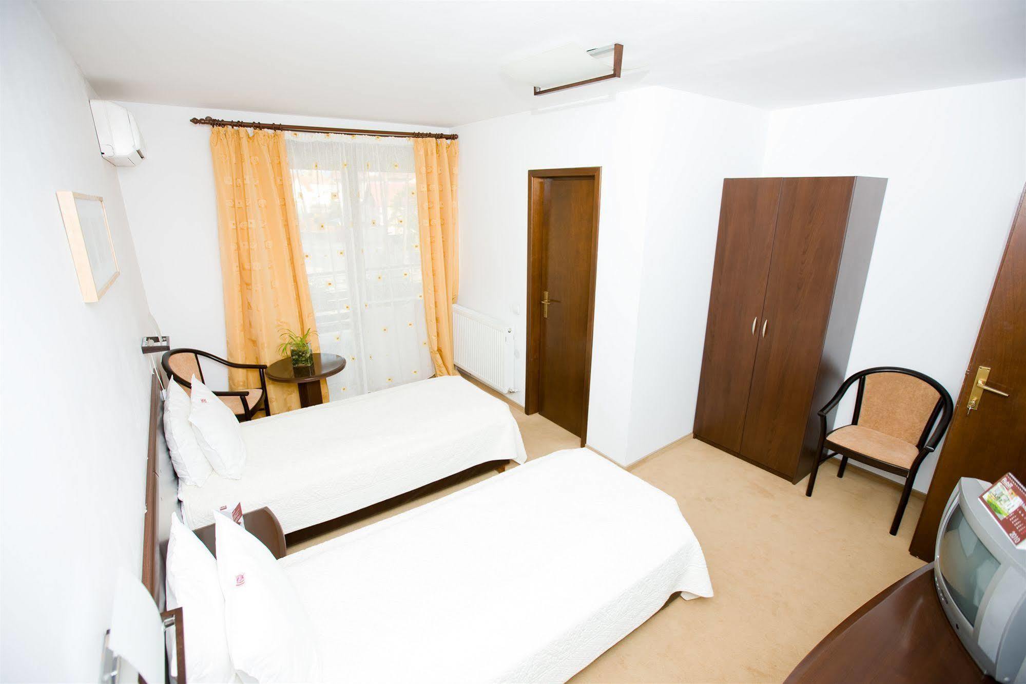 Rubin Hotel Sibiu Ngoại thất bức ảnh